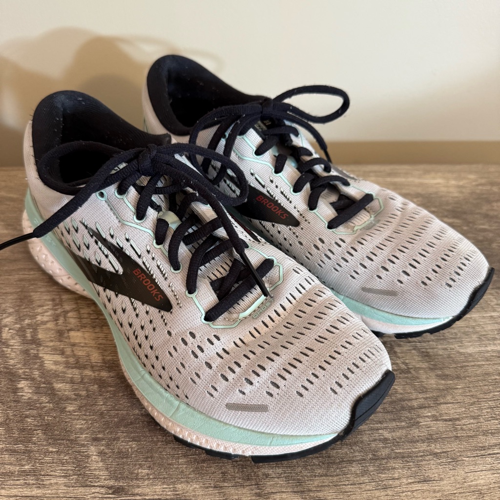 Brooks Ghost 13 Running Sneakers Gray Women’s Size 9.5 Lace Up